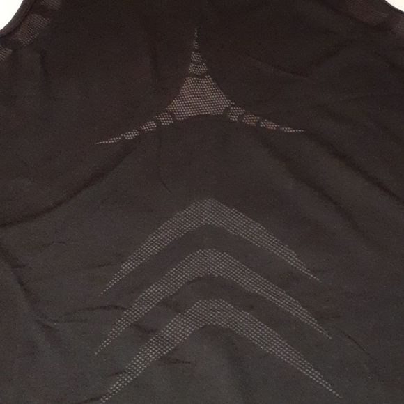 Belowzero Switzerland Thin Thermal Layering Tank - Picture 2 of 8